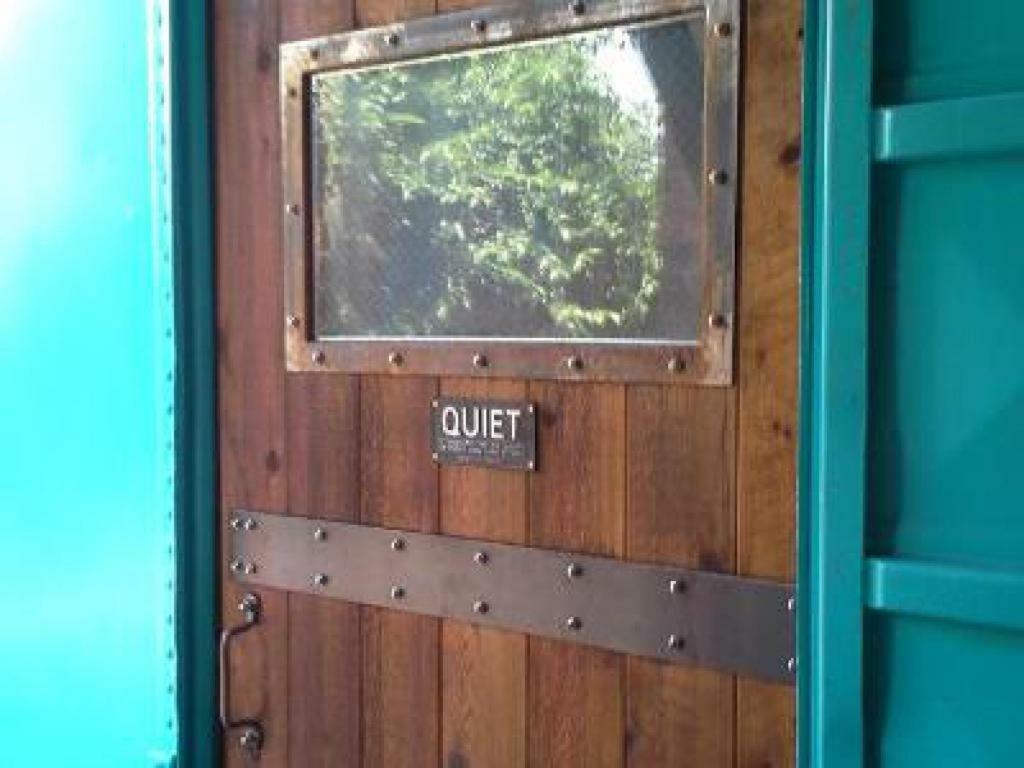 Riley'S Railhouse Bed & Breakfast Chesterton Room photo